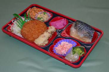 鶏唐揚げとバジルスパ（ごはん付き）