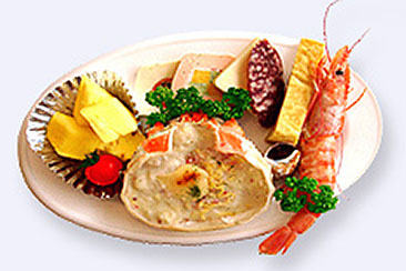 オードブル一人盛り　1,700円より（カニグラタン・ボイル海老・厚焼き玉子・チーズサラミ・テリーヌ・フルーツなど）
